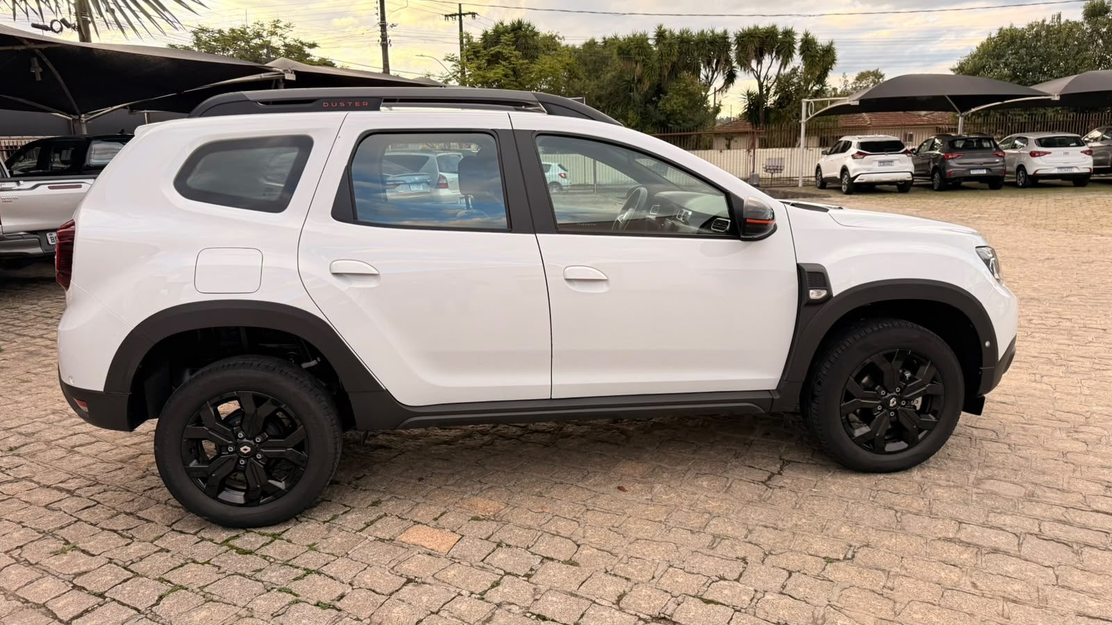 Renault Duster ICONIC 1.3 TURBO CVT 2027 - foto 16