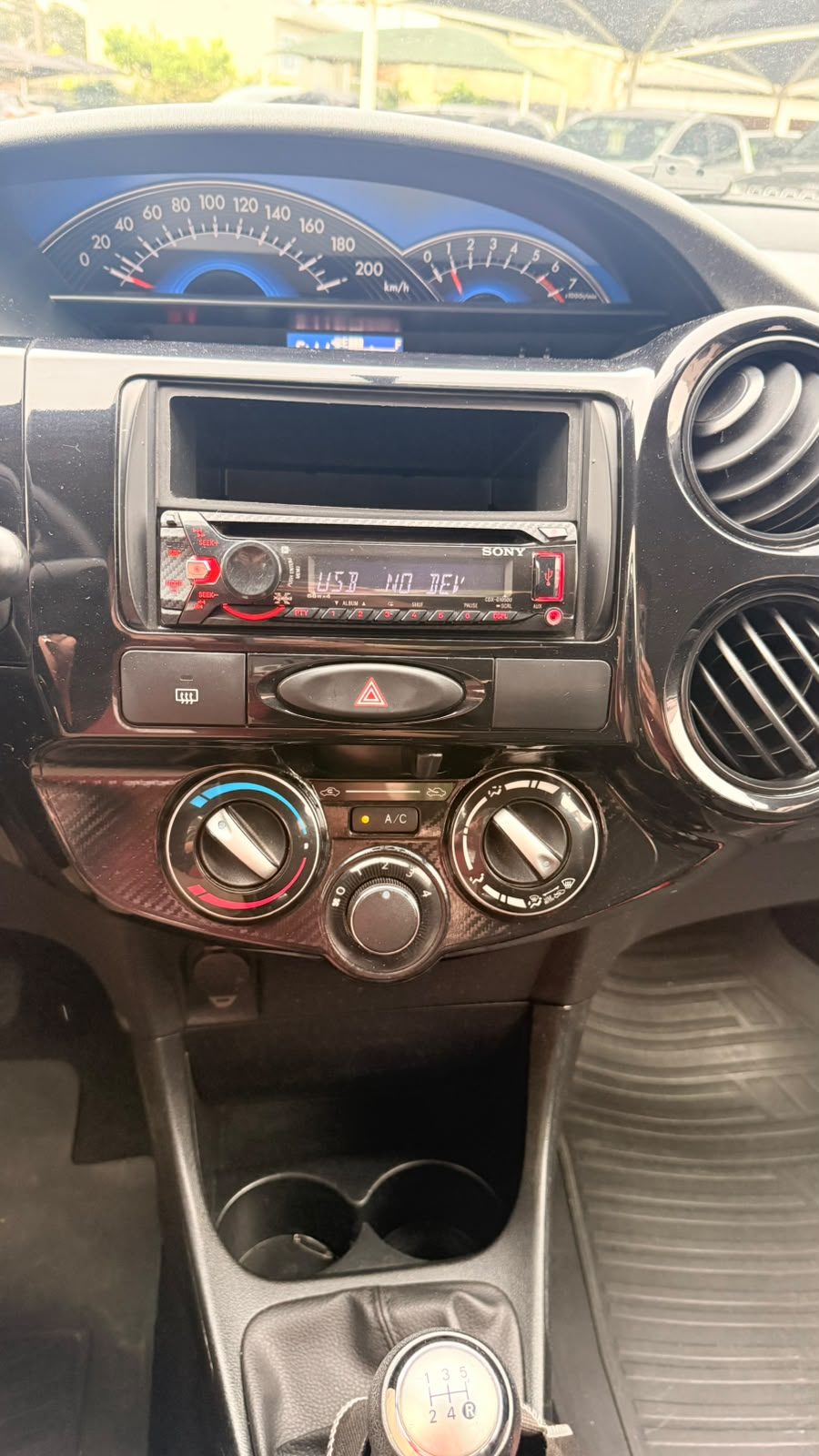 Toyota Etios X 1.3 16V HATCH - foto 5