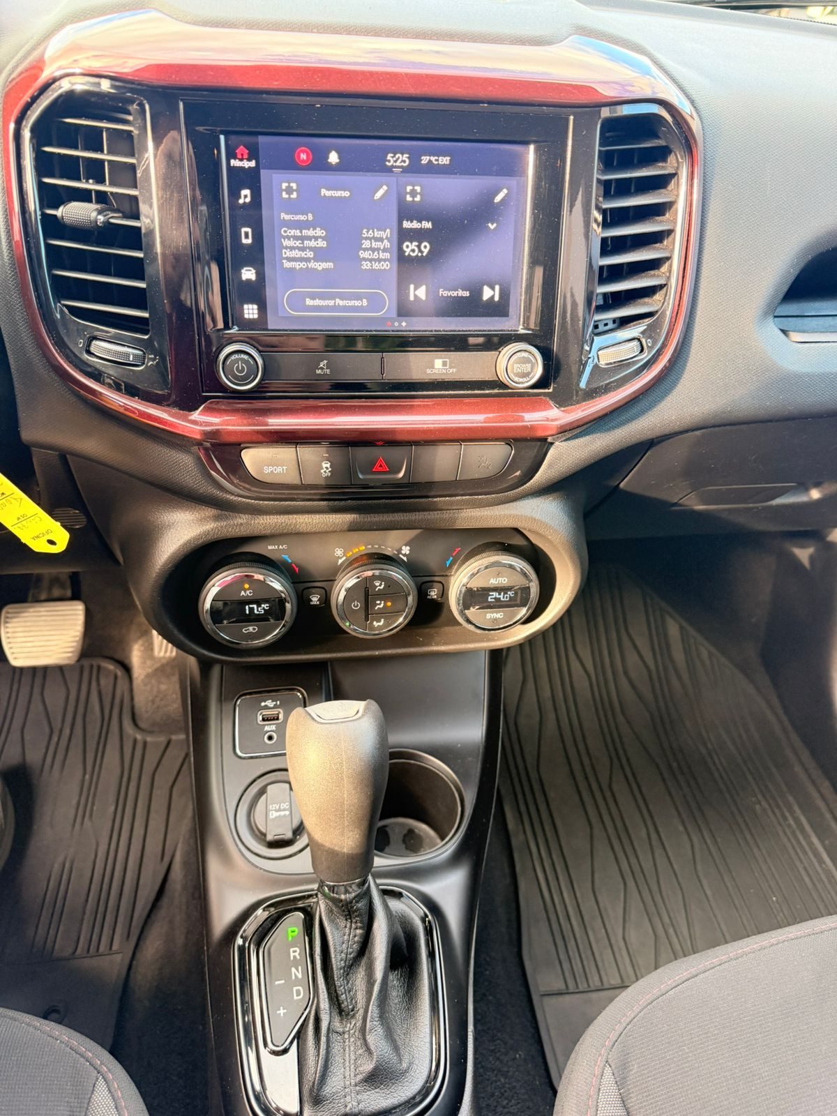 Fiat Toro FREEDON 1.8 AT - foto 8