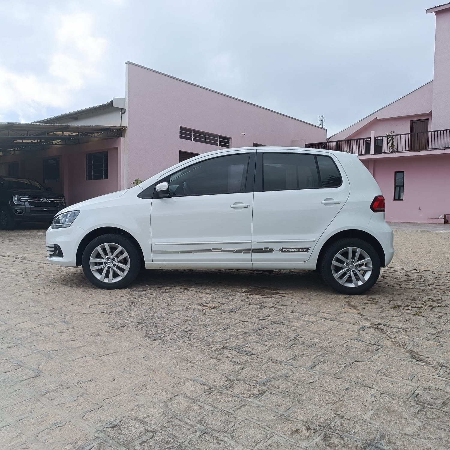 Volkswagen Fox CONNECT 1.6 MT - foto 17