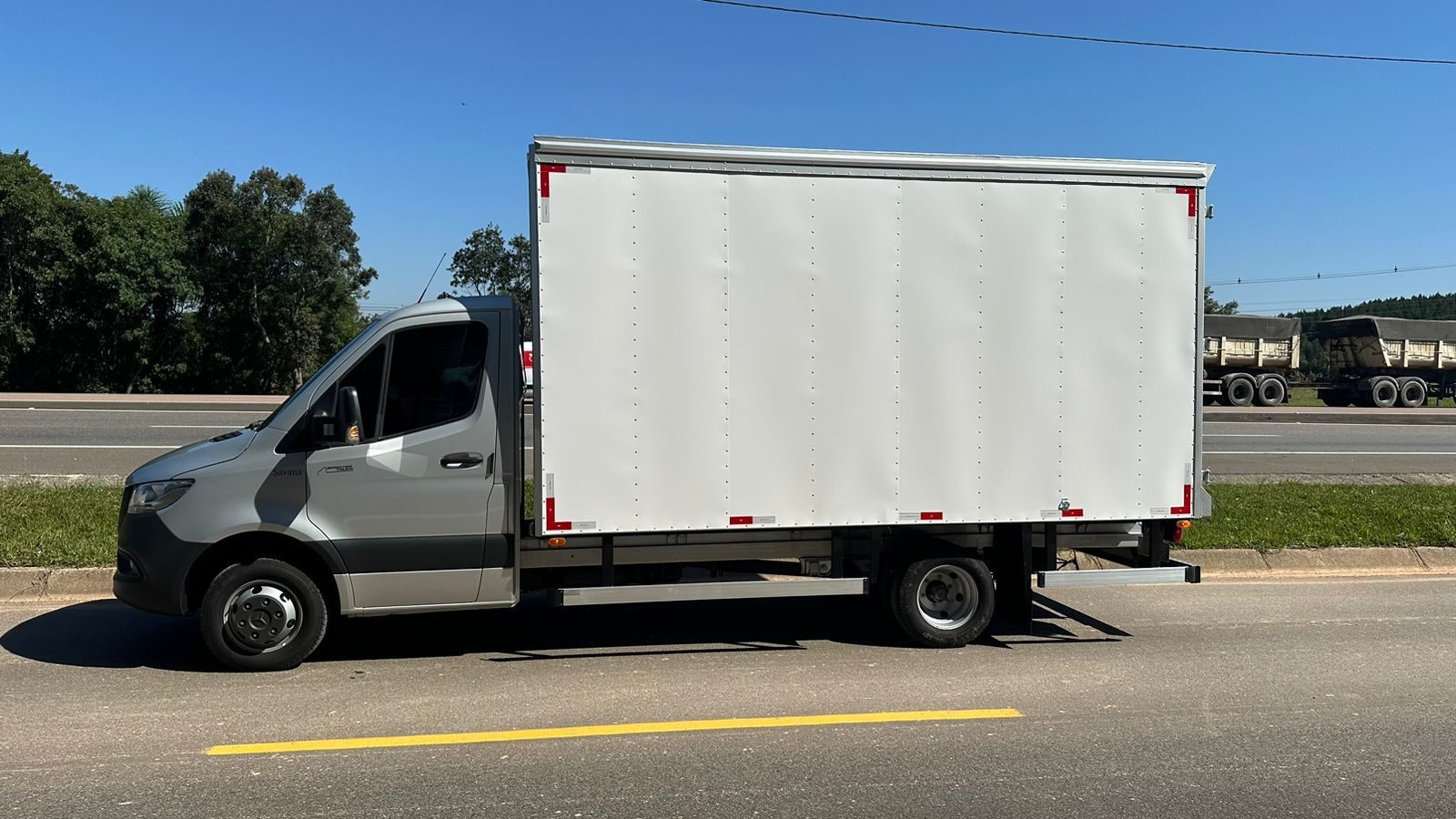 Mercedes-Benz Sprinter 516 BAU - foto 11