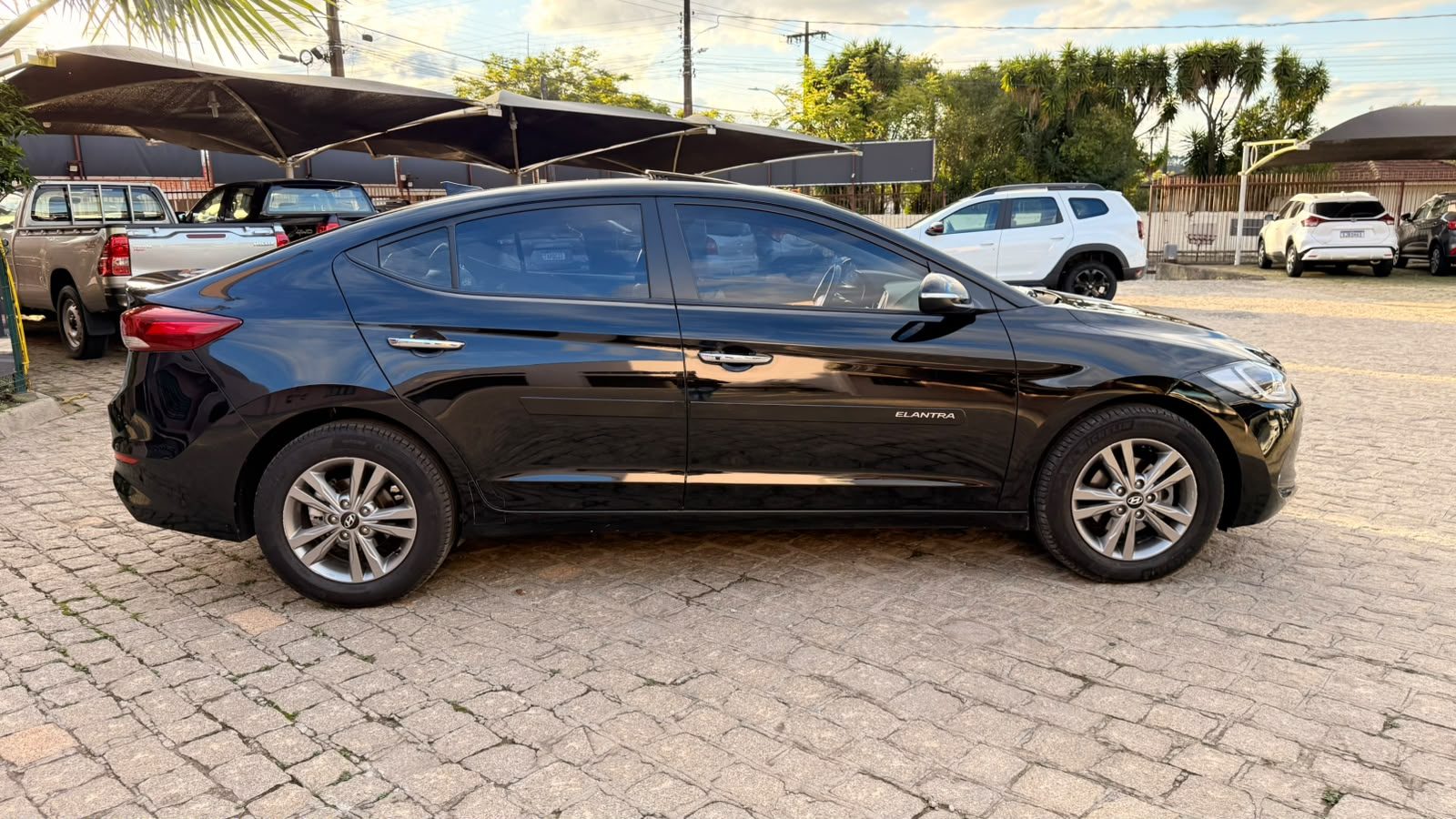 Hyundai Elantra 2.0 16V AT - foto 19
